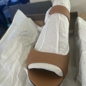 Brand New Ladies Giani Bernini Memory Foam Townsonnp Cognac SM Size 9M